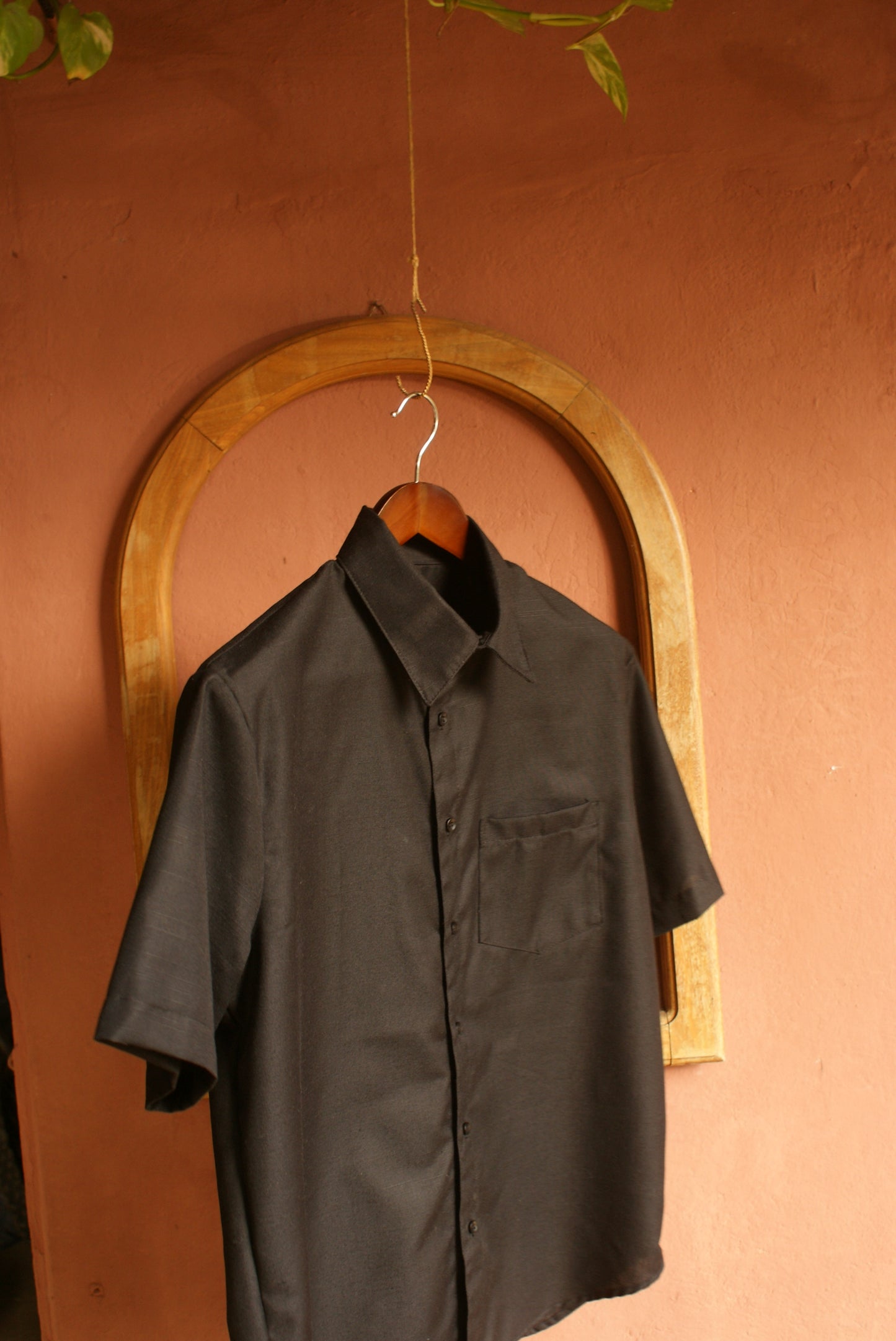 Camisa Manga Corta Negra de Lino | Línea 1530